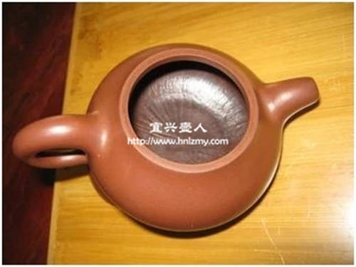 紫砂壺上面的茶漬怎么去除